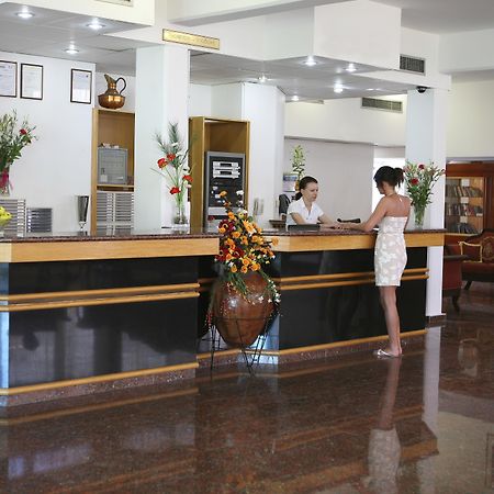 קורל ביי Corallia Beach Hotel Apartments מראה חיצוני תמונה