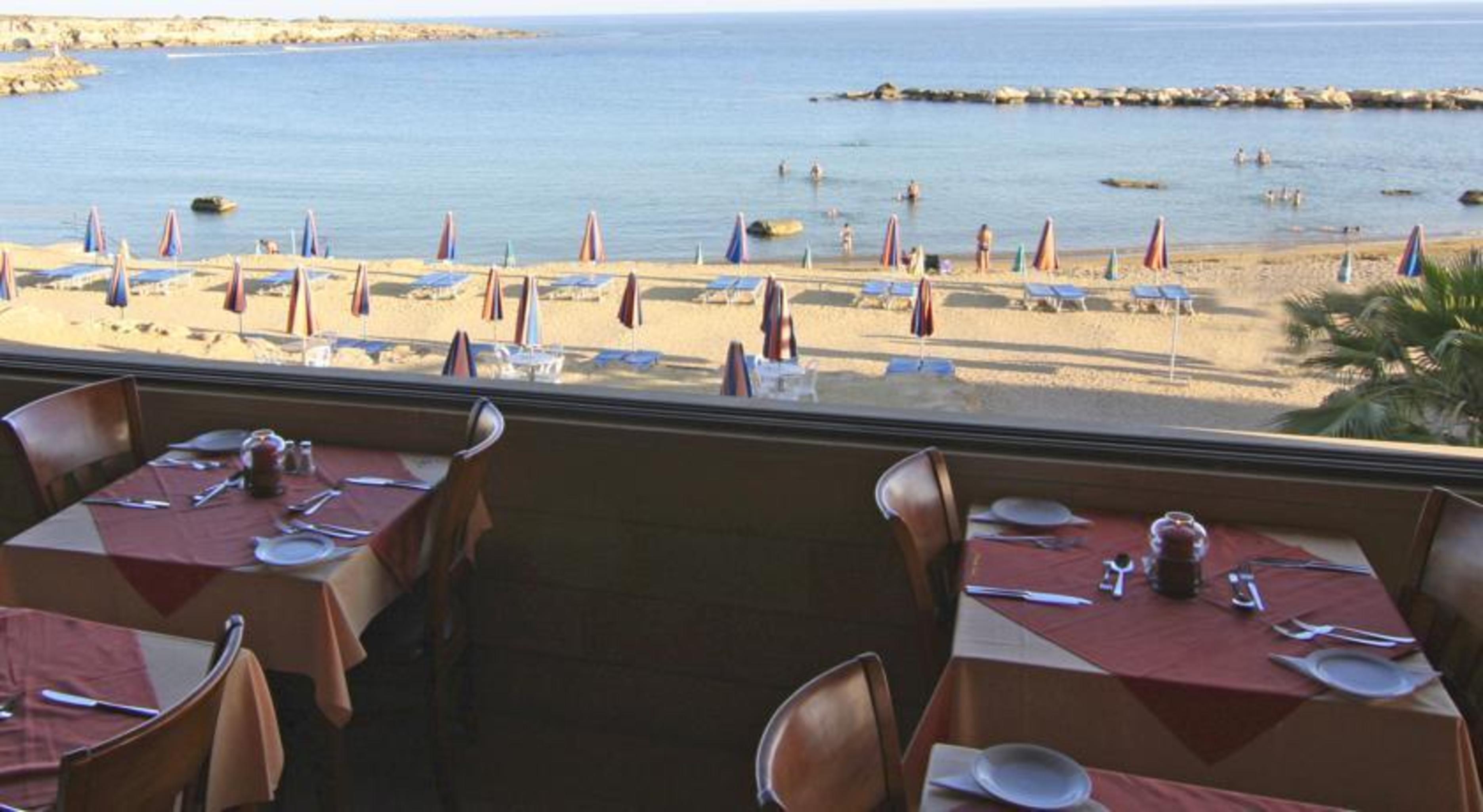 קורל ביי Corallia Beach Hotel Apartments מראה חיצוני תמונה