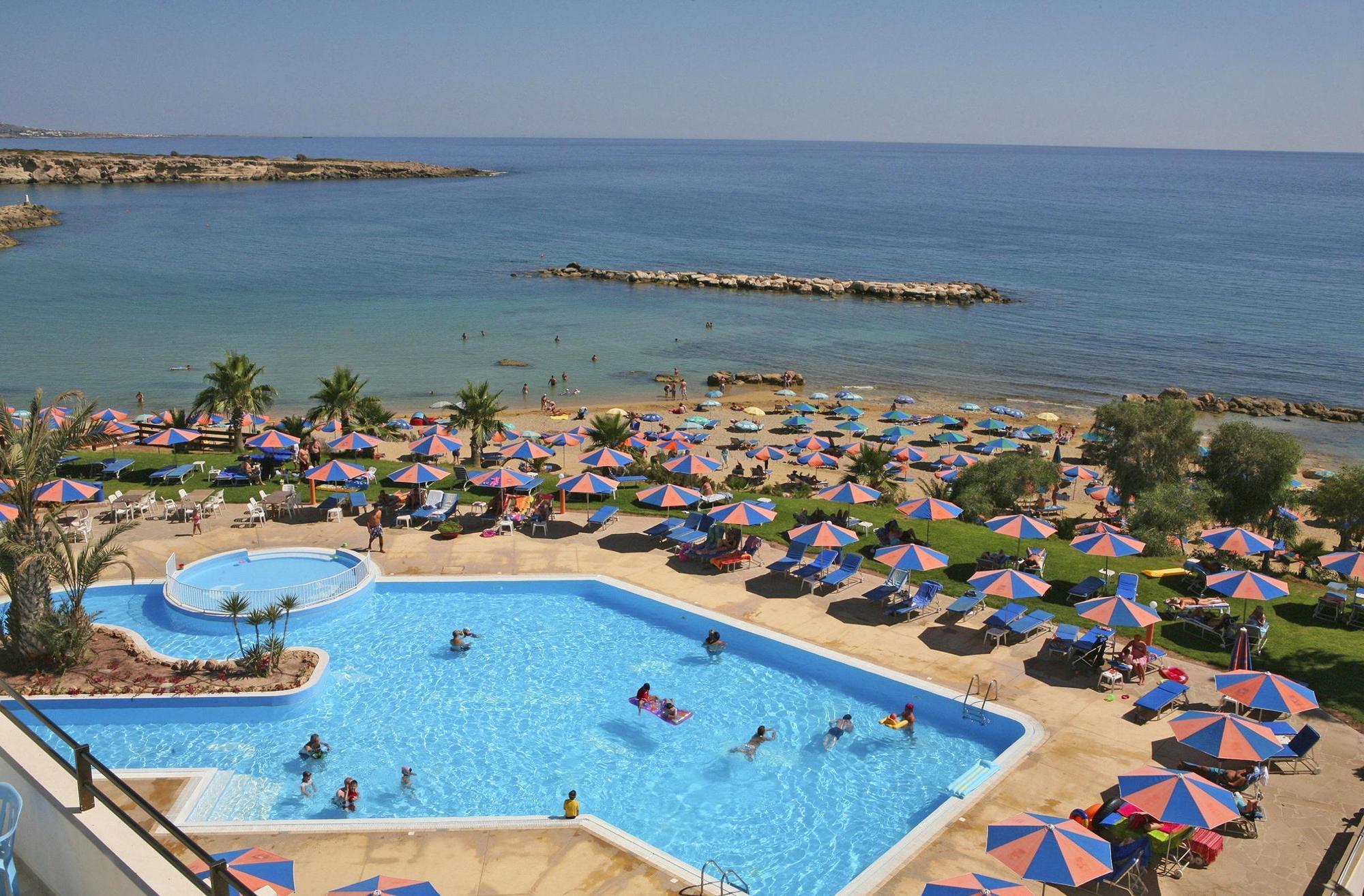 קורל ביי Corallia Beach Hotel Apartments מראה חיצוני תמונה