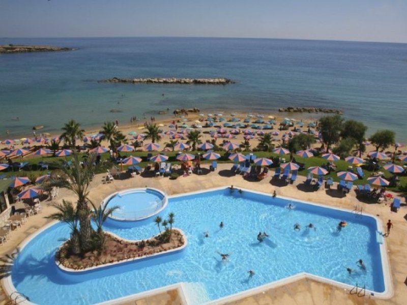 קורל ביי Corallia Beach Hotel Apartments מראה חיצוני תמונה