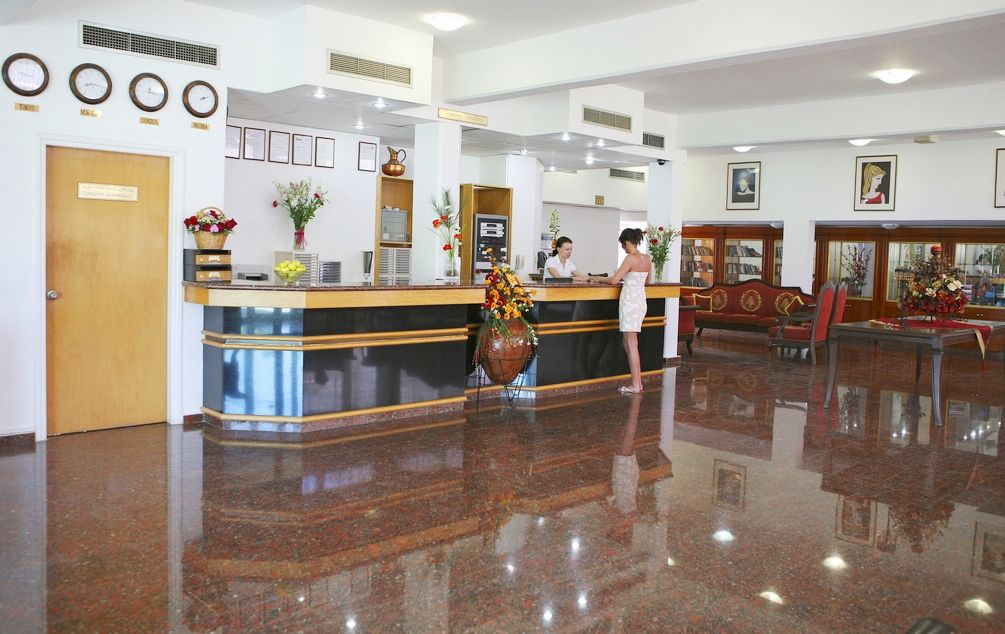 קורל ביי Corallia Beach Hotel Apartments מראה חיצוני תמונה