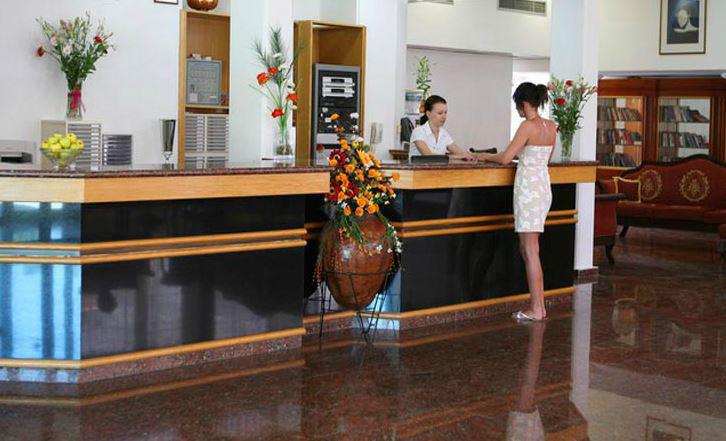 קורל ביי Corallia Beach Hotel Apartments מראה חיצוני תמונה