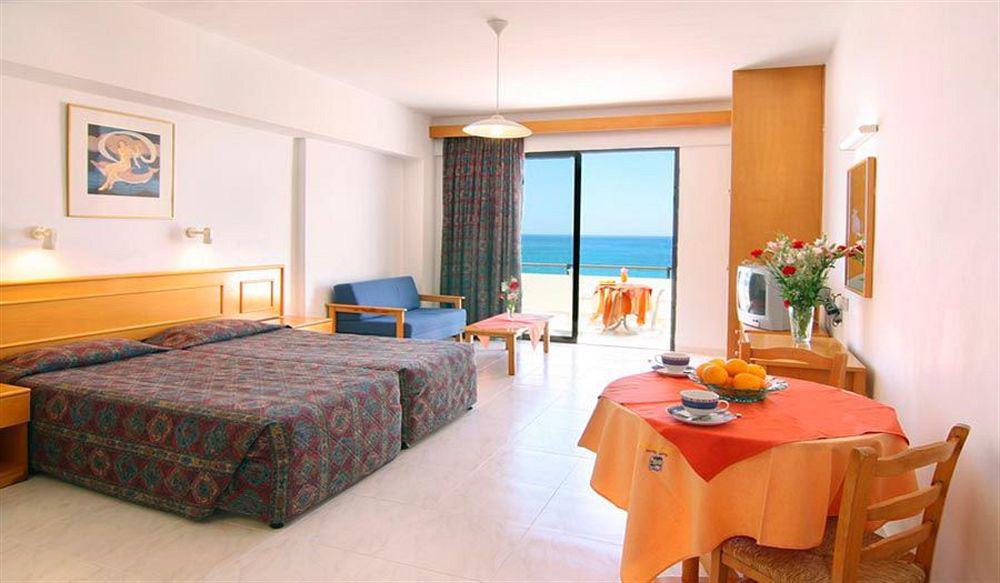 קורל ביי Corallia Beach Hotel Apartments חדר תמונה